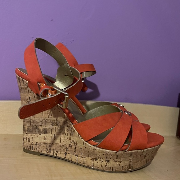 GUESS NEW Dayva platform sandal - Picture 4 of 16